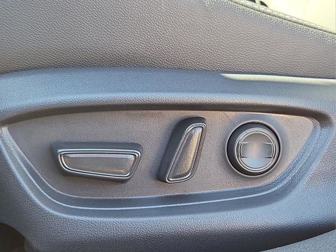 Used 2026 Toyota Camry SE w/ Convenience Package image 18