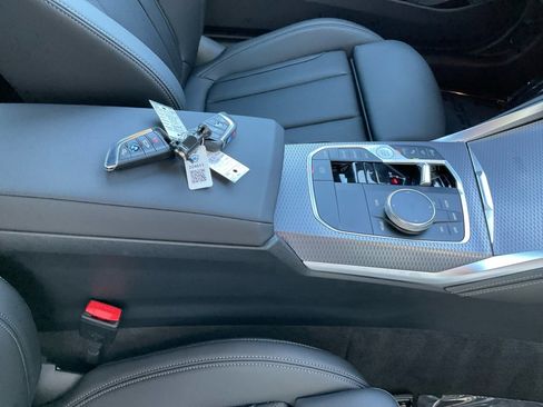Used 2026 BMW 430i Coupe w/ M Sport Package RWD image 33