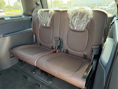 New 2025 Volkswagen ID. Buzz Pro S Plus image 19