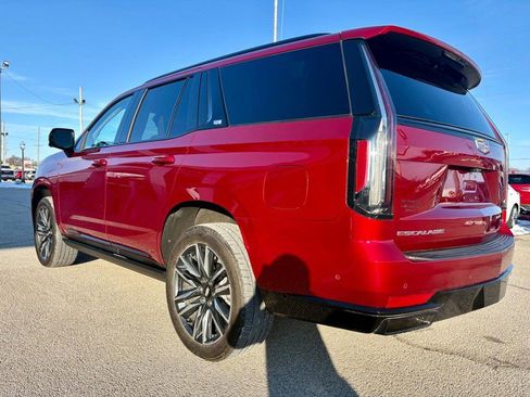 Used 2023 Cadillac Escalade Sport Platinum image 9