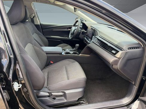 Used 2025 Toyota Camry LE FWD image 24
