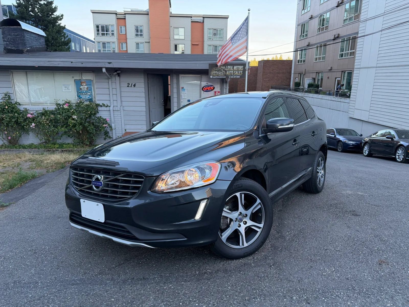 Used 2015 Volvo XC60 T6 Platinum AWD/4WD image 1