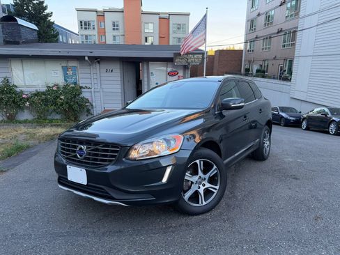 Used 2015 Volvo XC60 T6 Platinum AWD/4WD image 1