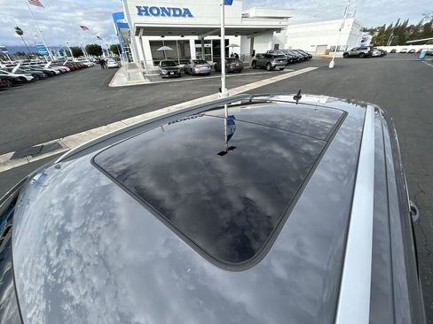 Used 2022 Volkswagen Atlas Cross Sport SEL R-Line image 22