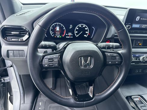 Certified 2025 Honda Pilot Sport image 22