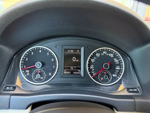 Used 2017 Volkswagen Tiguan S FWD image 31