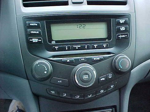 Used 2005 Honda Accord LX image 21