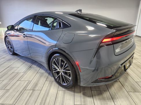 Used 2023 Toyota Prius XLE image 3