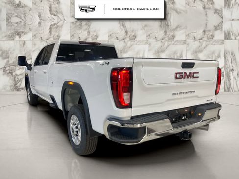 Used 2024 GMC Sierra 2500 SLE w/ SLE Convenience Package image 2