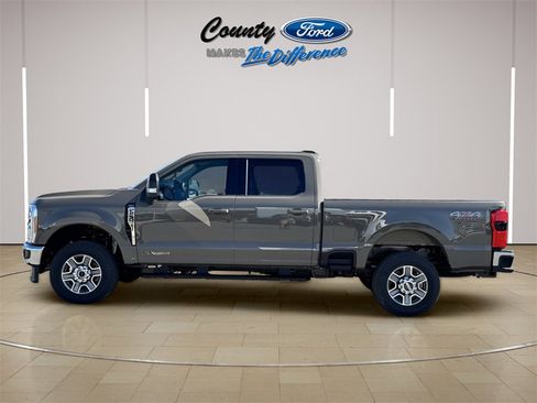 New 2026 Ford F250 Lariat w/ Lariat Premium Package image 3