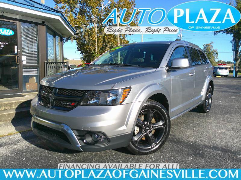 Used 2019 Dodge Journey Crossroad FWD image 1