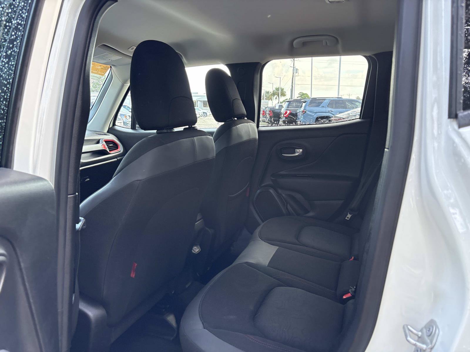 Certified 2023 Jeep Renegade Trailhawk AWD/4WD image 15