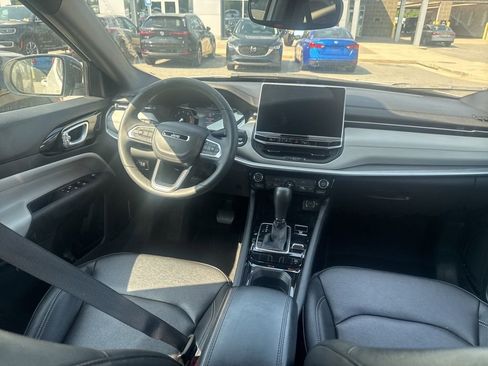 Used 2025 Jeep Compass Limited AWD/4WD image 7