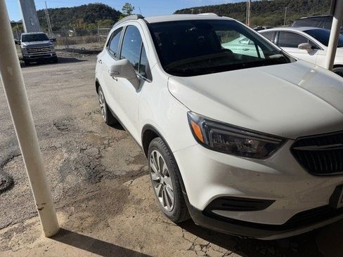 Used 2019 Buick Encore Preferred image 2