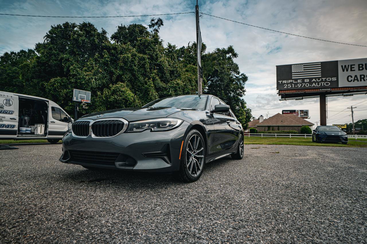 Used 2020 BMW 330i Sedan w/ Convenience Package RWD image 2