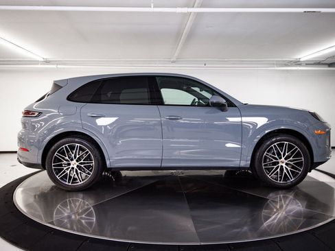 Certified 2026 Porsche Cayenne image 8