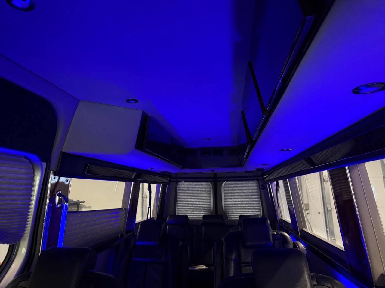 Used 2009 Dodge Sprinter 2500 RWD image 11