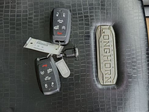 Used 2019 RAM 1500 Limited AWD/4WD image 35