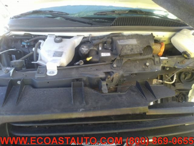 Used 2017 GMC Savana 2500 RWD image 6