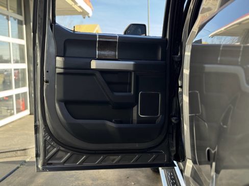 Used 2022 Ford F250 Lariat w/ Lariat Ultimate Package image 32