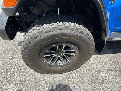 Used 2024 Jeep Wrangler Unlimited Rubicon AWD/4WD image 19