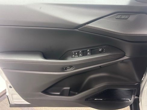 New 2026 Jeep Cherokee Overland image 4