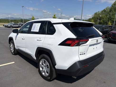 Used 2023 Toyota RAV4 LE FWD image 5