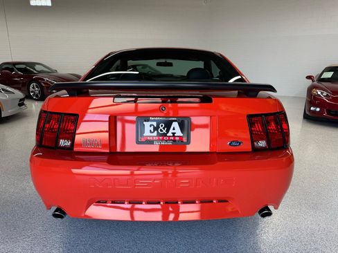 Used 2004 Ford Mustang Mach 1 RWD image 12