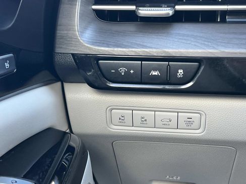 Used 2024 Kia Carnival SX image 19