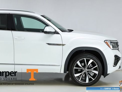 Used 2025 Volkswagen Atlas Cross Sport SEL Premium R-Line AWD/4WD image 12