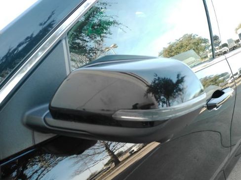 Used 2025 Buick Enclave Preferred image 15