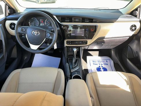 Used 2018 Toyota Corolla LE image 12