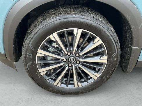 New 2026 Nissan Pathfinder Platinum FWD image 24