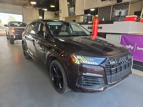 Used 2021 Audi Q7 3.0T Prestige w/ Prestige Package AWD/4WD image 3