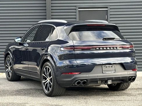 Used 2024 Porsche Cayenne S image 11