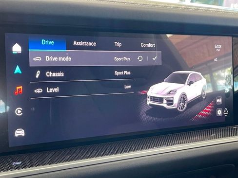 Used 2024 Porsche Cayenne Turbo AWD/4WD image 39