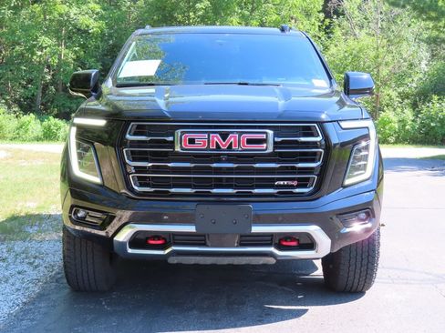 Used 2025 GMC Yukon AT4 AWD/4WD image 18