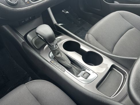 Used 2023 Chevrolet Malibu LS image 26