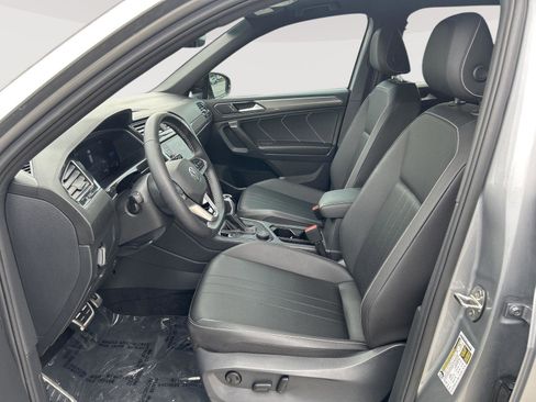 Used 2023 Volkswagen Tiguan SE R-Line AWD/4WD image 5