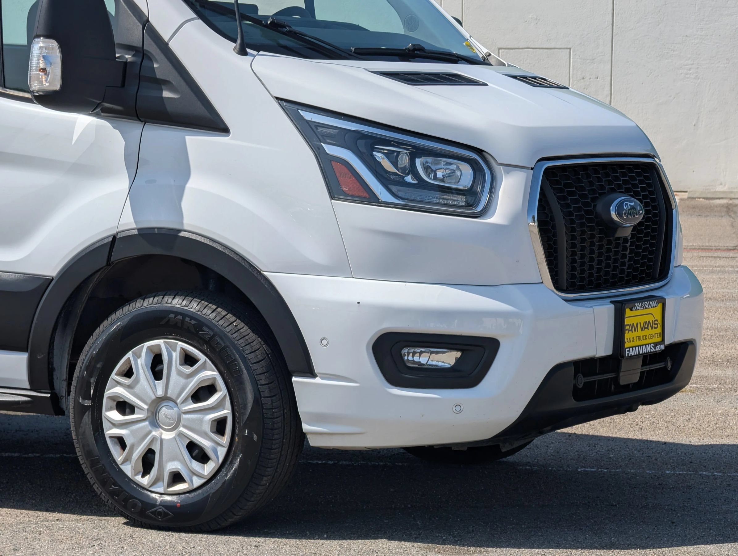 Used 2023 Ford Transit 350 XLT RWD image 2