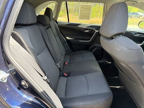Used 2022 Toyota RAV4 XLE FWD image 15