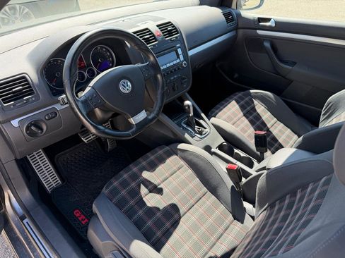 Used 2008 Volkswagen GTI 2-Door FWD image 10