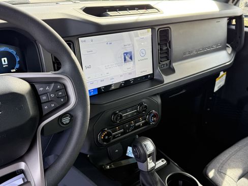 New 2026 Ford Bronco 2-Door w/ Sasquatch Package AWD/4WD image 11