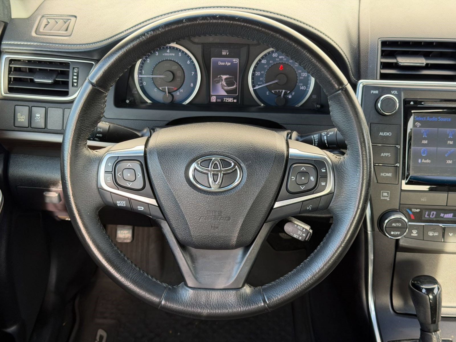 Used 2017 Toyota Camry XLE w/ Moonroof Package FWD image 11