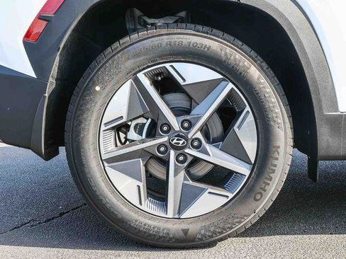 New 2026 Hyundai Tucson SEL FWD image 8