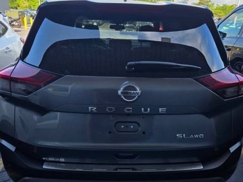 Used 2021 Nissan Rogue SL w/ Premium Package AWD/4WD image 8