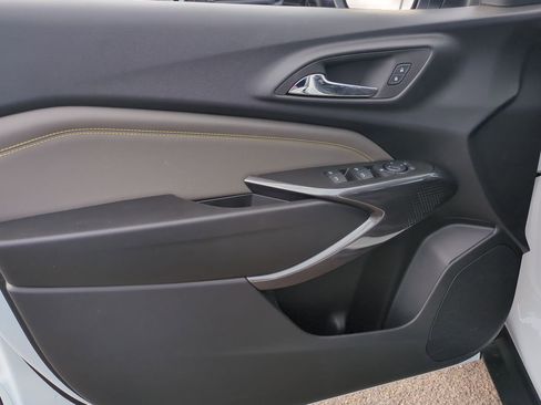 New 2026 Chevrolet Trax ACTIV w/ Sunroof Package FWD image 21