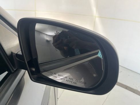 Used 2018 Jeep Compass Sport w/ Cold Weather Group AWD/4WD image 47