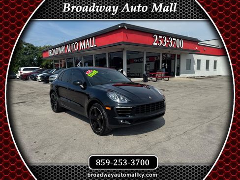 Used 2018 Porsche Macan AWD/4WD image 1