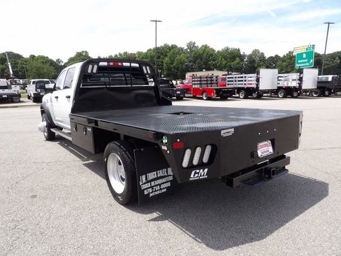 Used 2024 RAM 5500 Tradesman w/ Chrome Appearance Group AWD/4WD image 5
